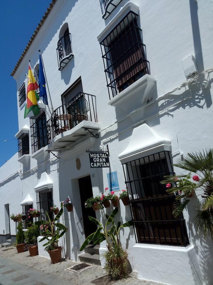 Hostal Gran Capitan Chipiona Buitenkant foto