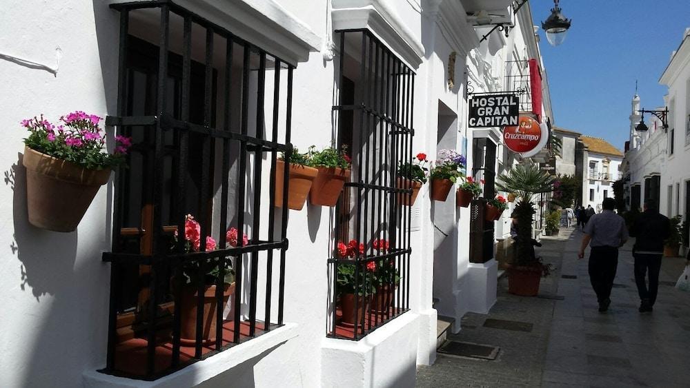 Hostal Gran Capitan Chipiona Buitenkant foto